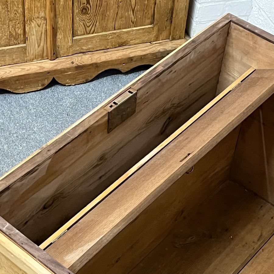 Antique Very Deep Old Pine Carpenters Box (Z3903B)
