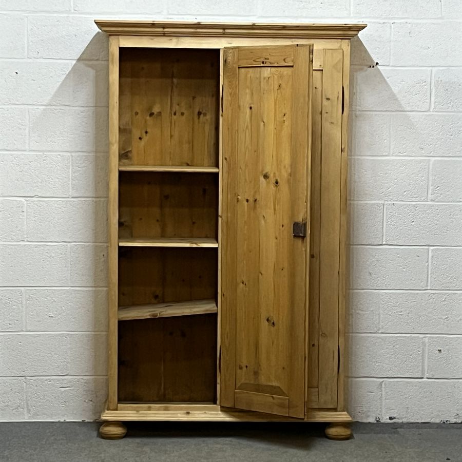 Antique Large Antique Pine Cupboard with Two Doors and Shelves (A5608D)