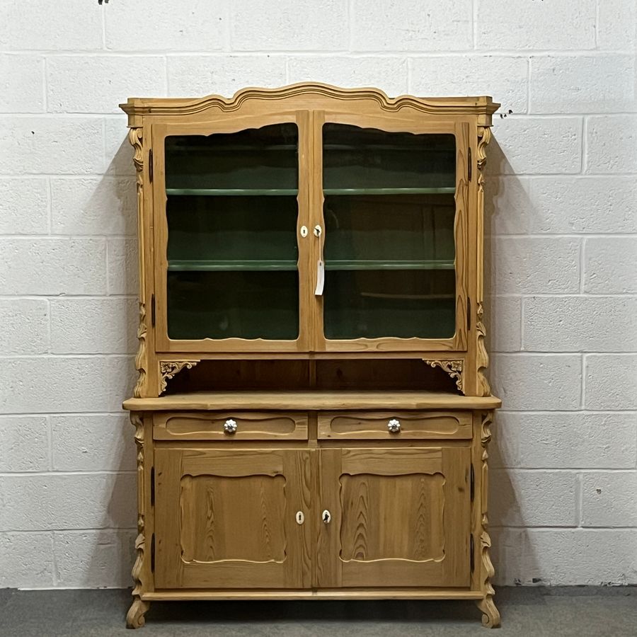 Beautiful Glazed Antique Pine Dresser (B4900F)