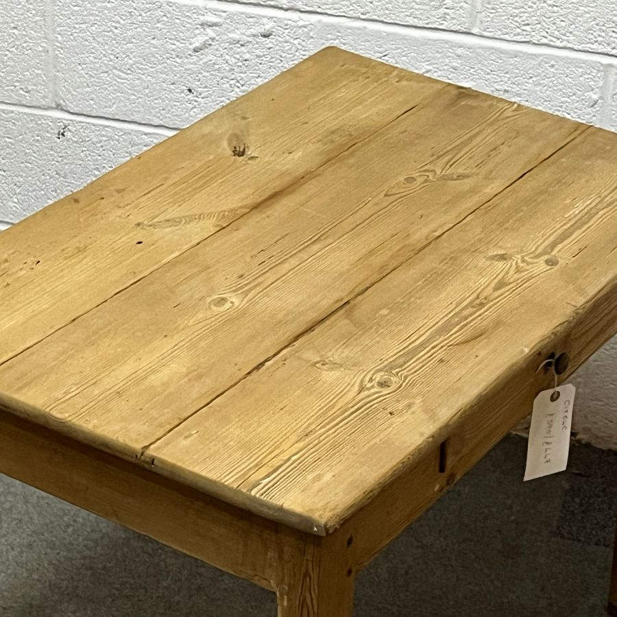 Antique Small Old Pine Table With Drawer (C1704C)