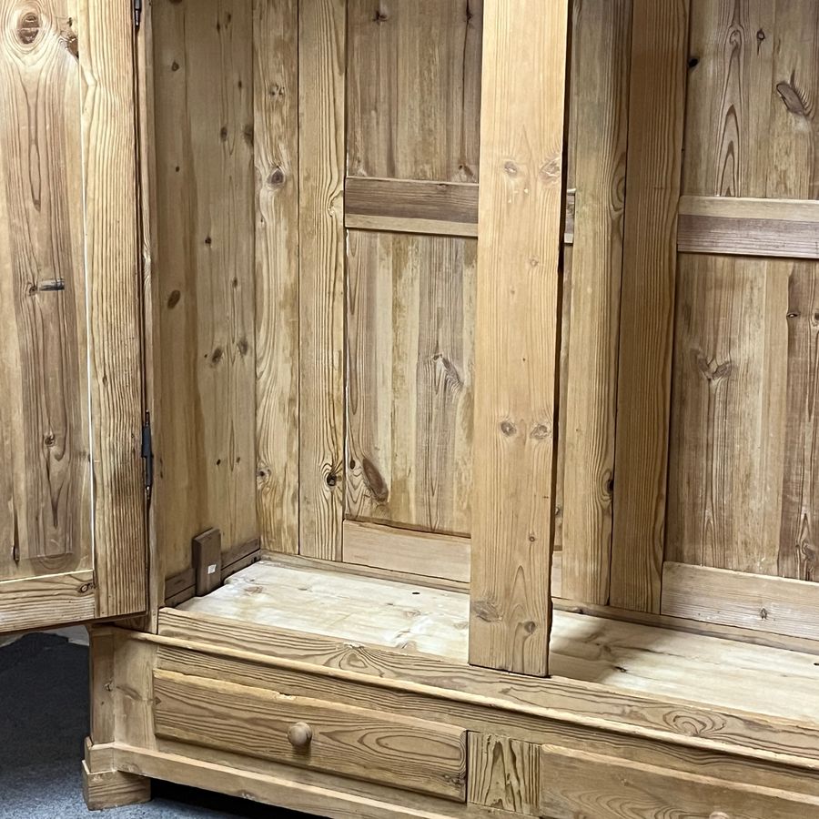 Antique Large Decorative Antique Pine Double Wardrobe (Dismantles) C6152E