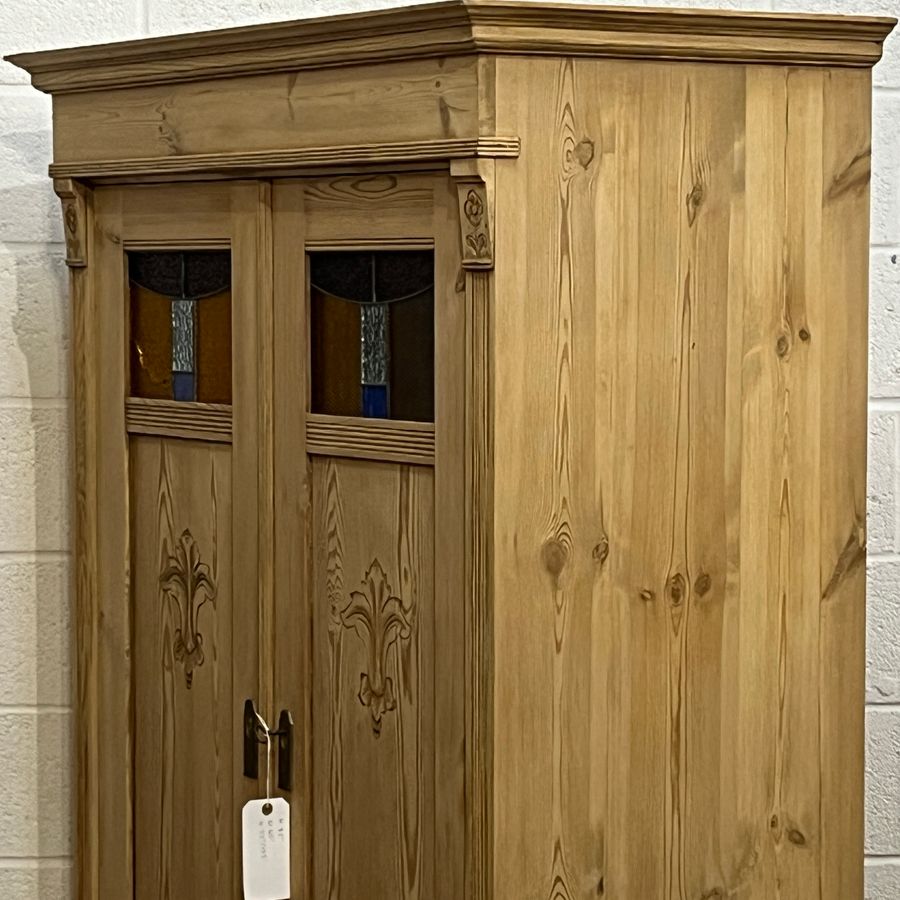 Antique Small Pine Wardrobe With Bottom Drawer (D0608D)