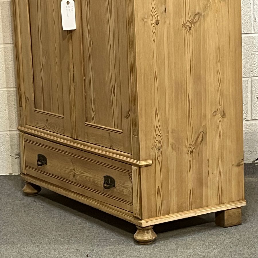 Antique Small Pine Wardrobe With Bottom Drawer (D0608D)