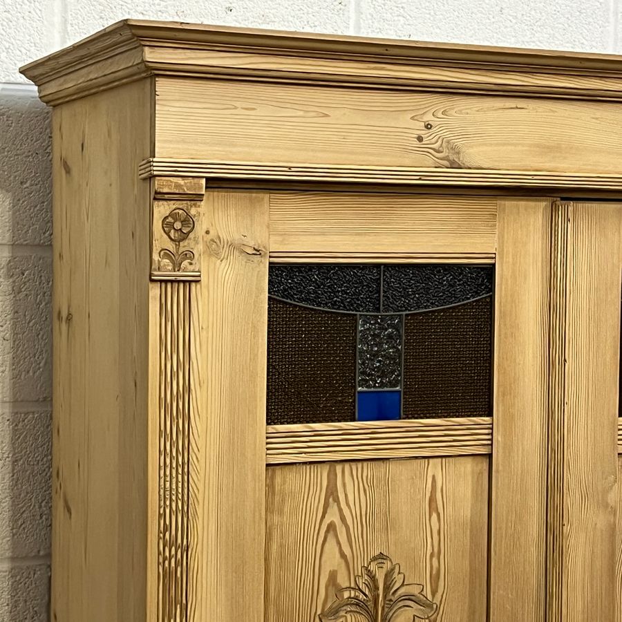 Antique Small Pine Wardrobe With Bottom Drawer (D0608D)