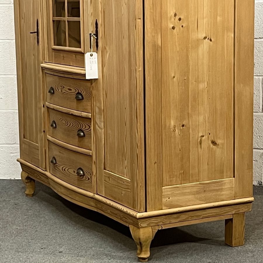 Antique Large 1930’s German Pine Bedroom Unit With (D0305G)