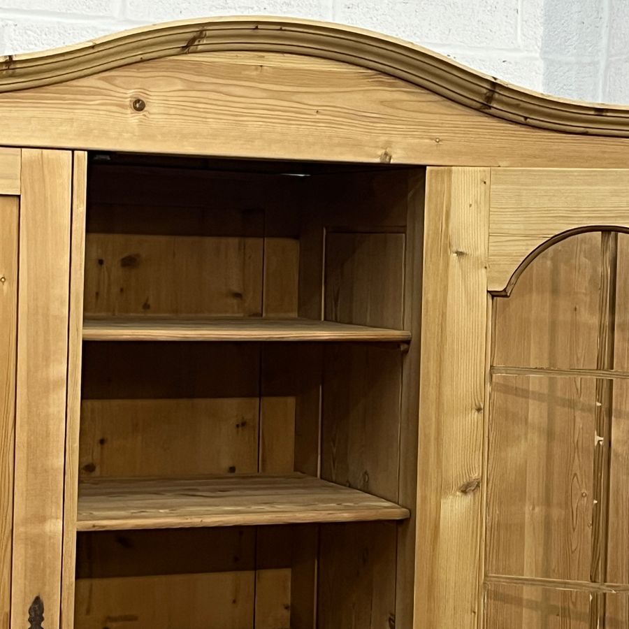 Antique Large 1930’s German Pine Bedroom Unit With (D0305G)