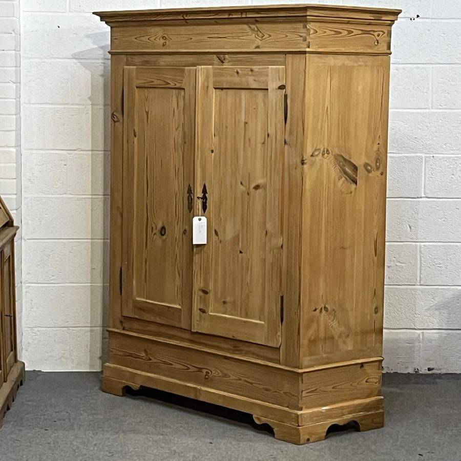 Antique Small Double Antique Pine Wardrobe (Dismantles) D0805E