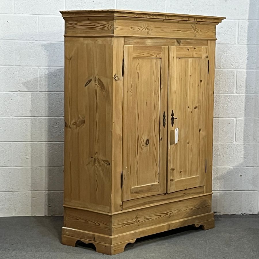 Antique Small Double Antique Pine Wardrobe (Dismantles) D0805E