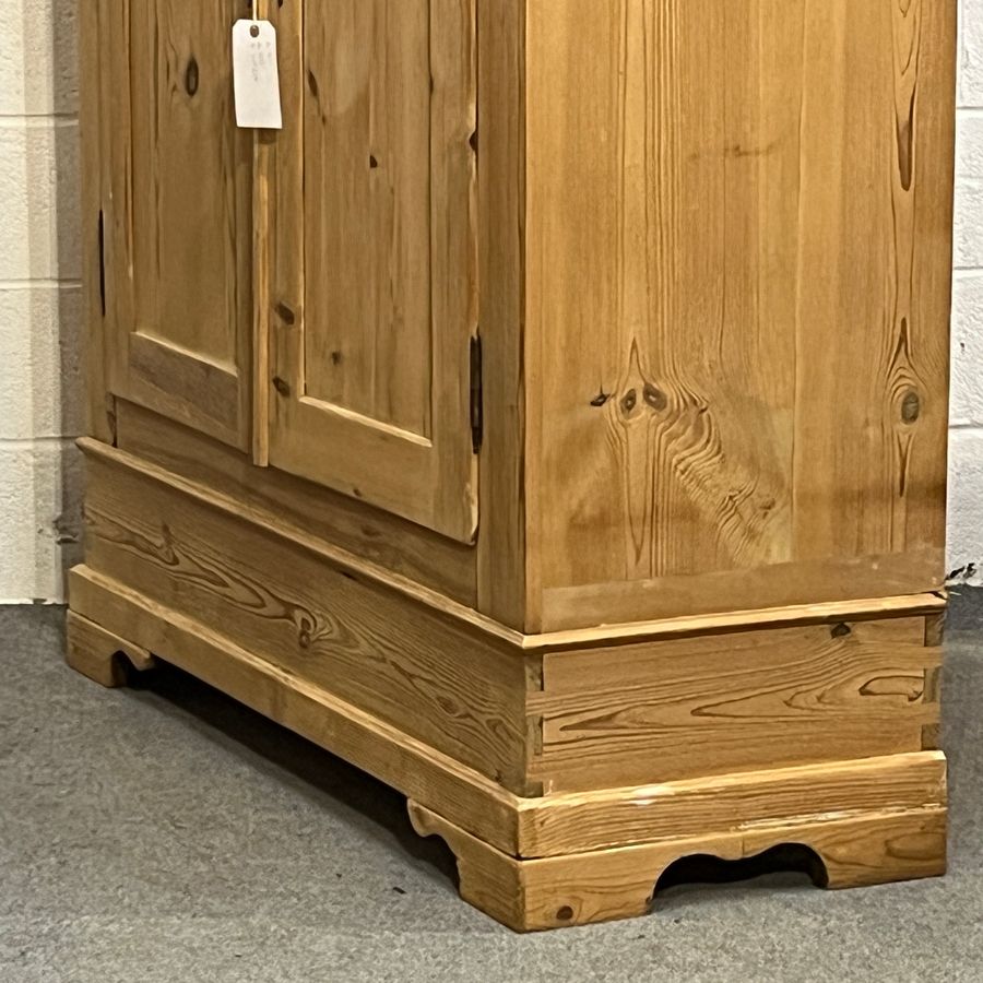 Antique Small Double Antique Pine Wardrobe (Dismantles) D0805E