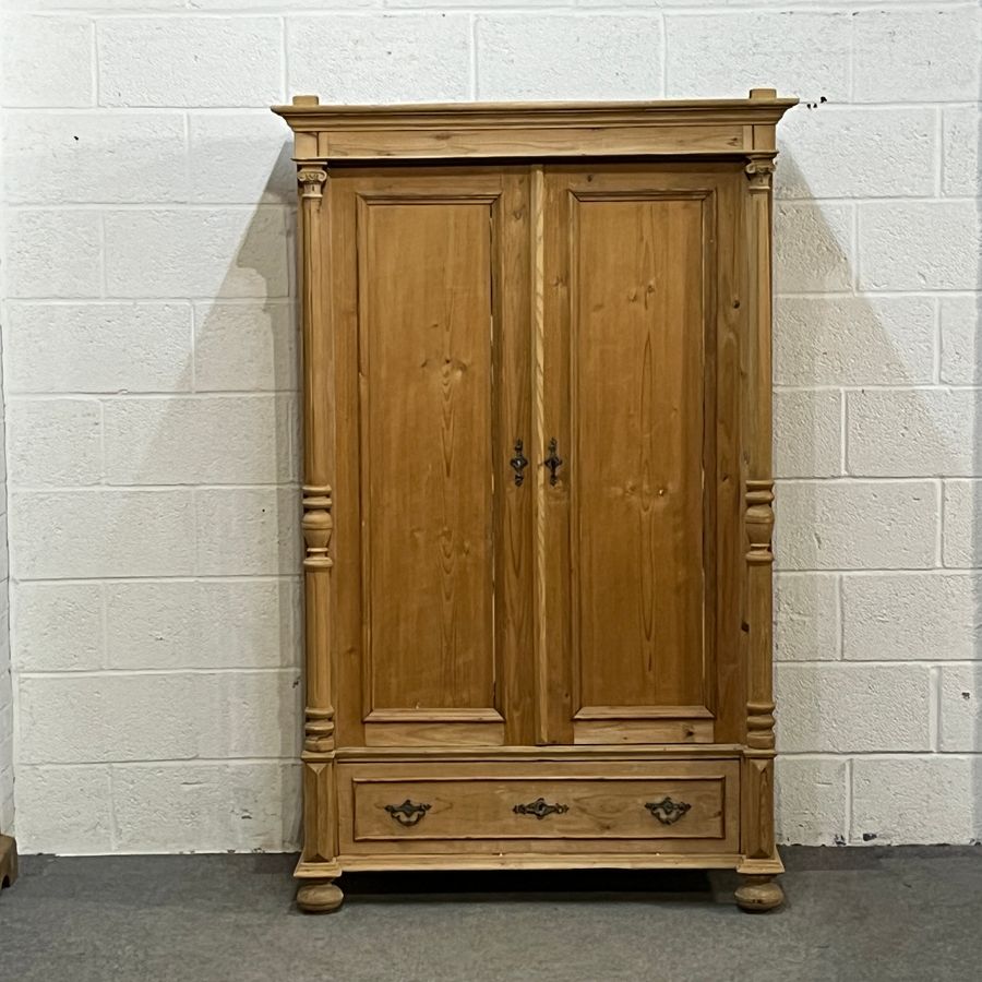 Antique Small Column Antique Pine Double Wardrobe With Bottom Drawer (D1805D)