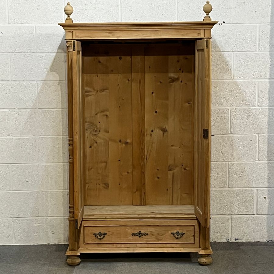 Antique Small Column Antique Pine Double Wardrobe With Bottom Drawer (D1805D)