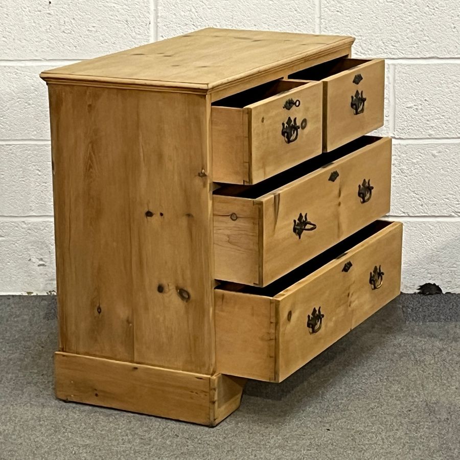 Antique Small Late Victorian Pine Chest Of Drawers (D2504C)