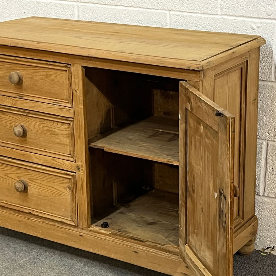 Antique Old English Pine Single Door Cupboard With Drawers (C6501D)