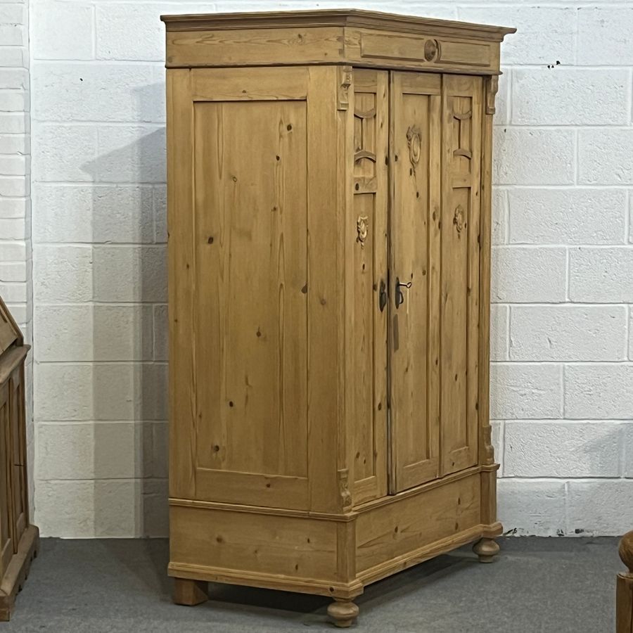 Antique Small Antique Pine Double Wardrobe (Dismantles) D1005E