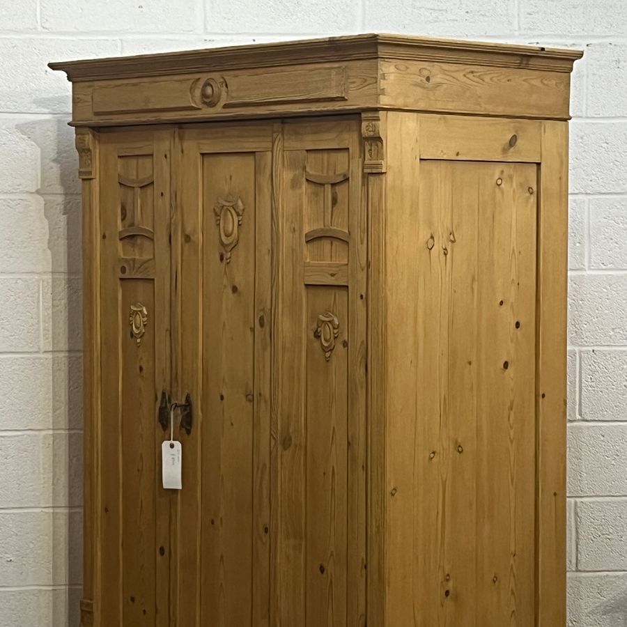 Antique Small Antique Pine Double Wardrobe (Dismantles) D1005E