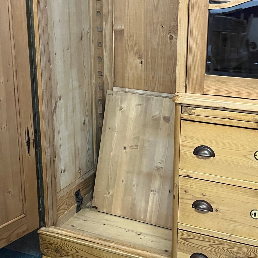 Antique Large Antique Pine Bedroom Wardrobe Unit (D4705F)