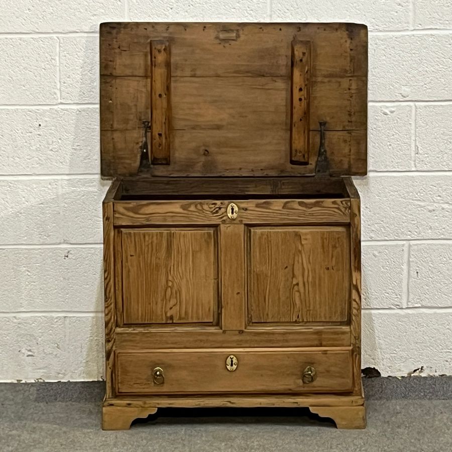 Antique Small Georgian Pine Mule Chest (D6152C)