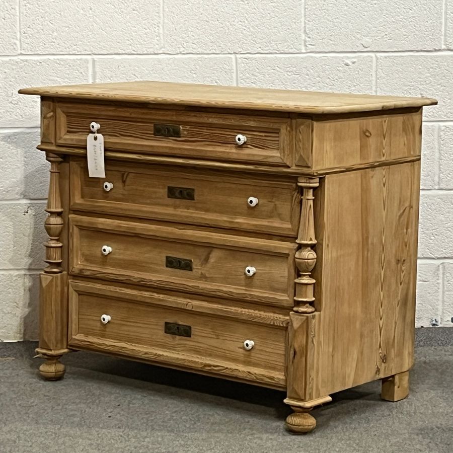 Antique Antique Pine Chest Of 4 Drawers (E2403C)