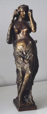 Antique A bronze statue of a woman - Josef Wagner (March 2, 1901 - February 10, 1957) Czech