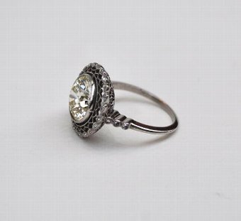 Antique Luxury Art Deco Platinum Diamond Ring