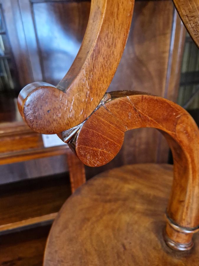 Antique Elegant Victorian Mahogany Shaving Stand c.1880