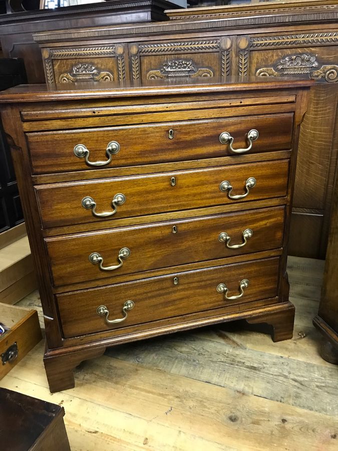 Antique Good Mahogany Chest of Drawers