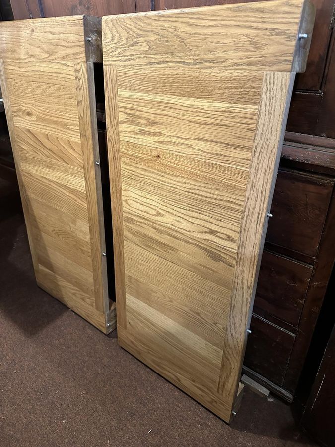 Antique Large Light Oak Extending Table