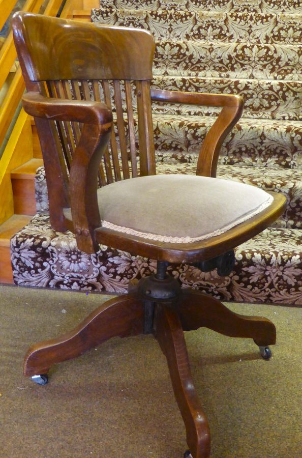 Antique Timeless Early 20th Century Oak Swivel Desk Chair