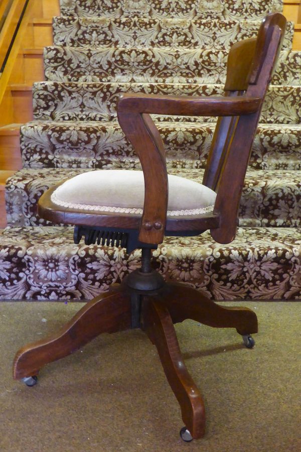 Antique Timeless Early 20th Century Oak Swivel Desk Chair