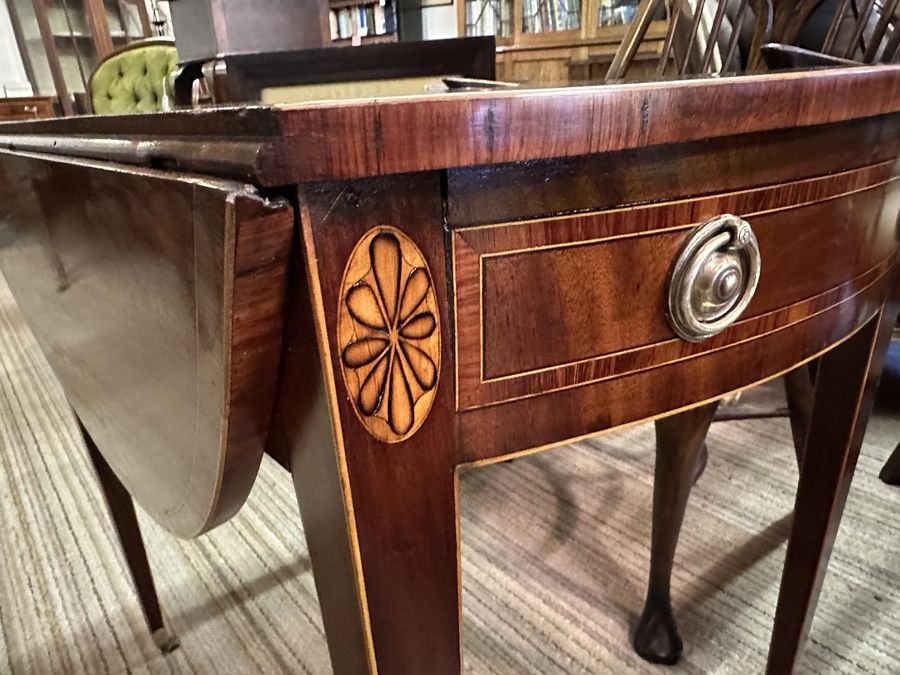 Antique Top Quality Georgian Drop Leaf Table