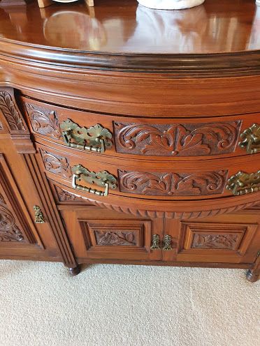 Antique Top Quality Red Walnut Sideboard c.1870