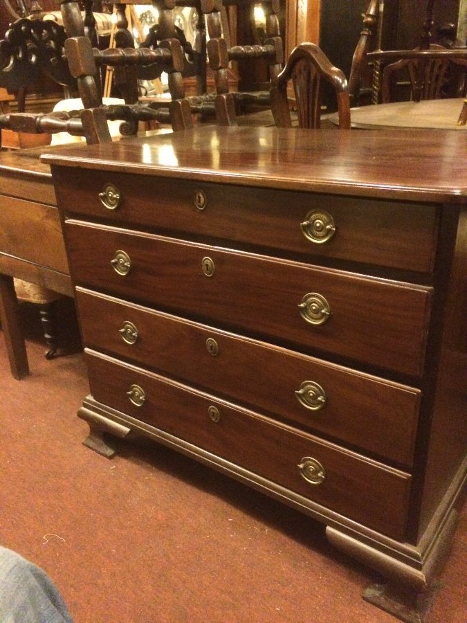Antique Georgian mahogany chest of draws