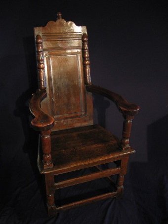 A LARGE LATE 17TH CENTURY ELM AND FRUITWOOD CAQUETEURSE ARMCHAIR. CIRCA 1690