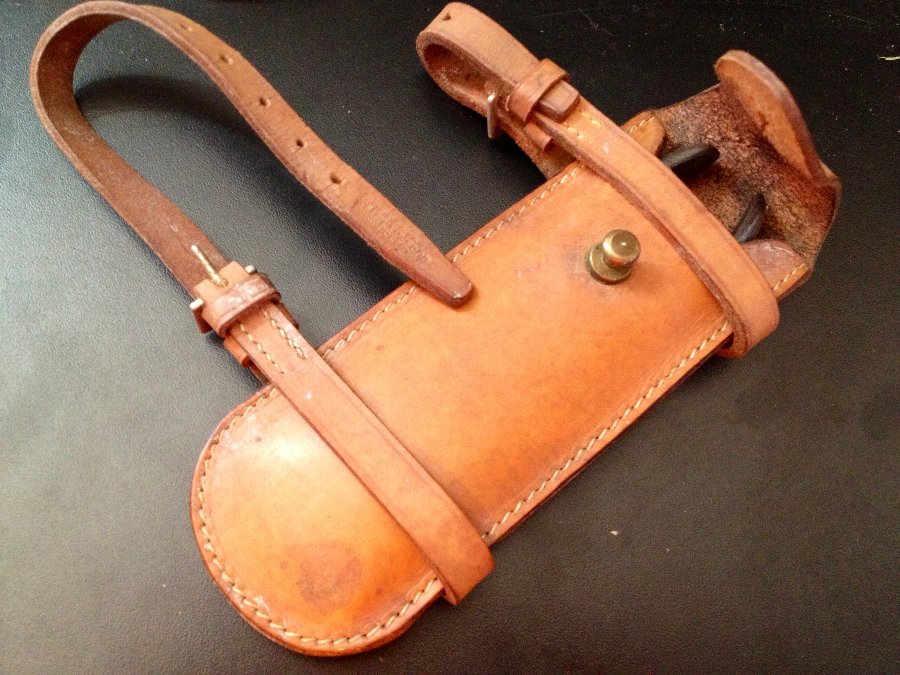 Vintage Huntsmans Leather Saddle fitting Wirecutter Case