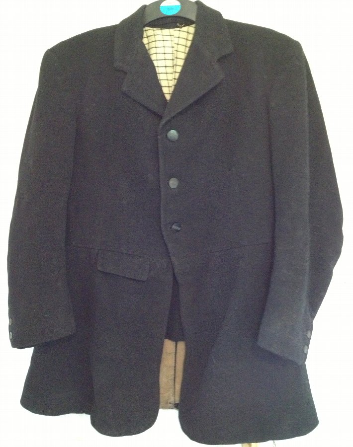 Vintage Black 38 inch Hunt Coat with rare Oxford University Drag Hunt buttons