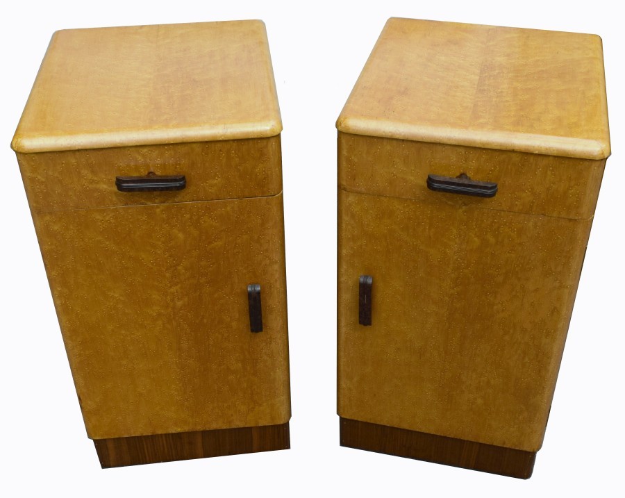 Pair of Matching 1930s Art Deco Bedside Cabinet Tables in Blonde Maple