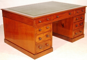 18 Drawer Partners Desk in Mahogany