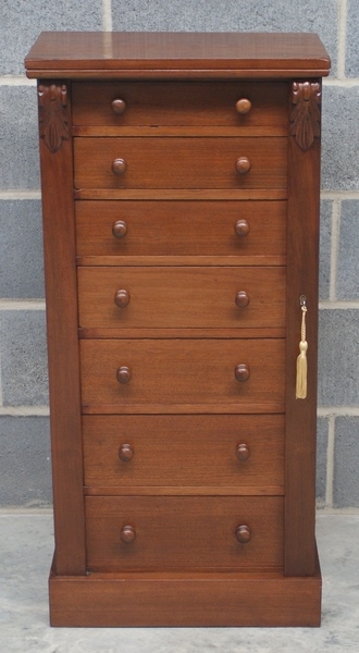 Antique Mahogany Wellington Chest