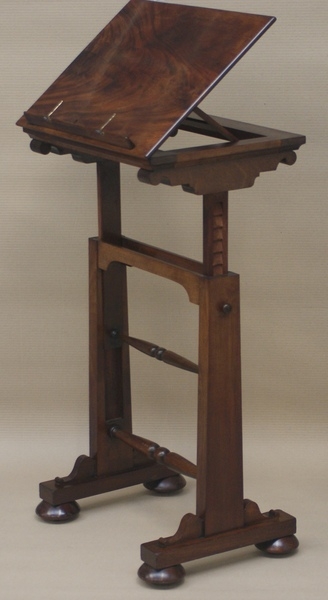 Georgian Music or Reading Stand