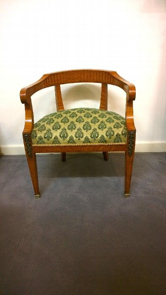 Antique Maple French Tub chair, fine example