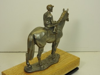 Antique Race horse with gold plated reins, Free world wide delivery