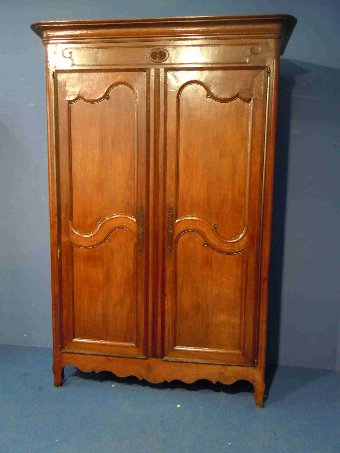 Antique French original period oak armoire/Wardrobe from the region of Brittany France