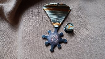 Antique Order of Sacred Treasure Medal