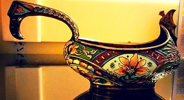 A FABERGÉ SILVER-GILT AND CLOISONNÉ ENAMEL KOVSH. WORKMASTER VASILY AGAFONOV. CIRCA 1910.