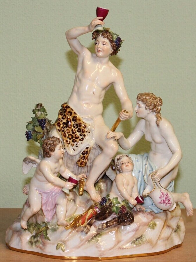  COLLECTION OF MEISSEN PORCELAIN FIGURINES (79 FIGURINES)