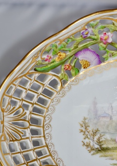Antique A Delightfully Attractive Dresden Porcelain Oval Dish, circa 1880-90