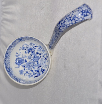 Antique Minton 1820-1830's Florentine pattern soup ladle