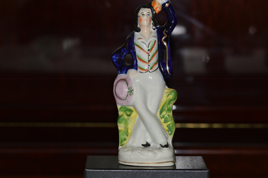 Antique An Attractive Pair of Staffordshire Figures of Village Dancers - Circa 1860