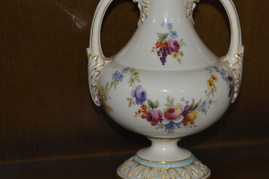 Antique Superb - Royal Worcester - Urn Shaped - Small Vase - 1900/01