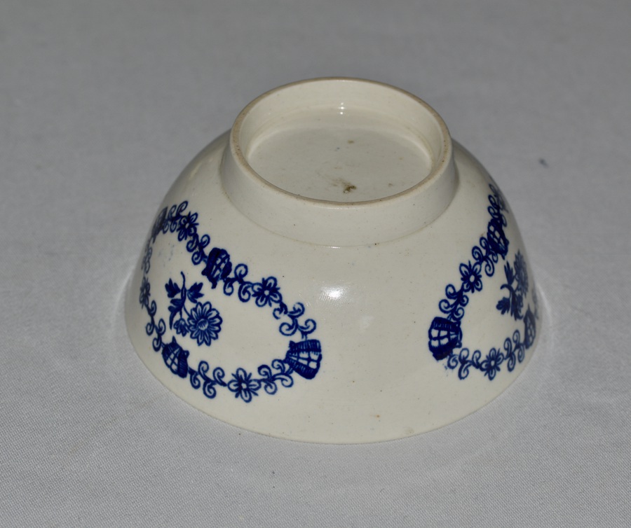Antique 18th Century Liverpool John Pennington Porcelain Bowl - Bud and Flower Spray